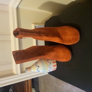 Urban Outfitters  Suede Ankle Boot